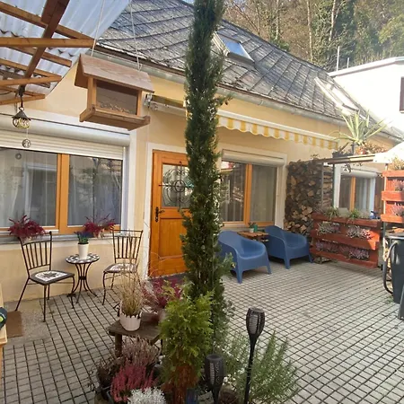 Im Wienerwald - * مودلينغ